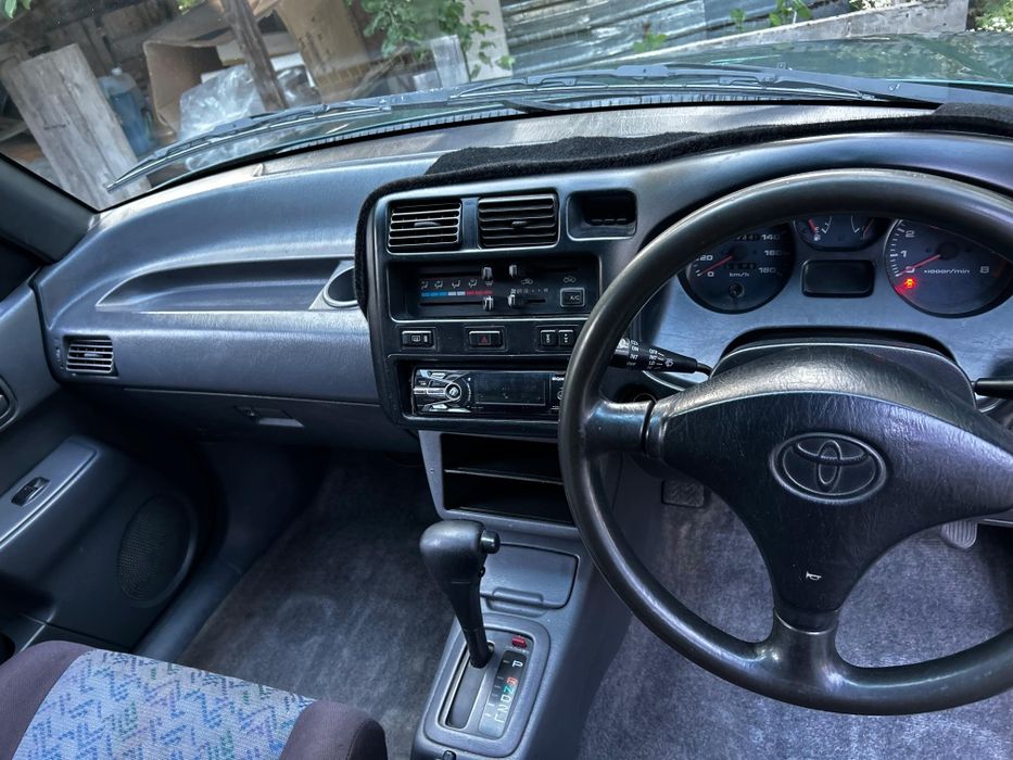 Toyota Rav 4   1994 года