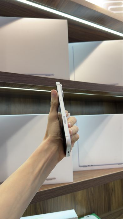 iphone 17 pro max naxtka