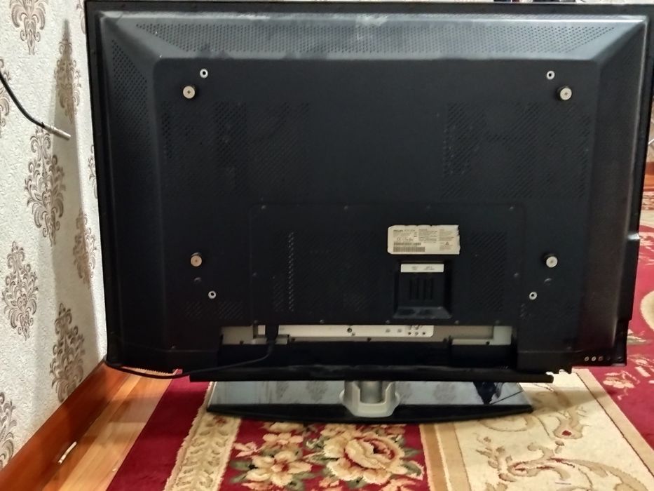 продам телевизор PHILIPS