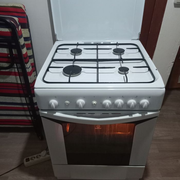 Газовая плита большая