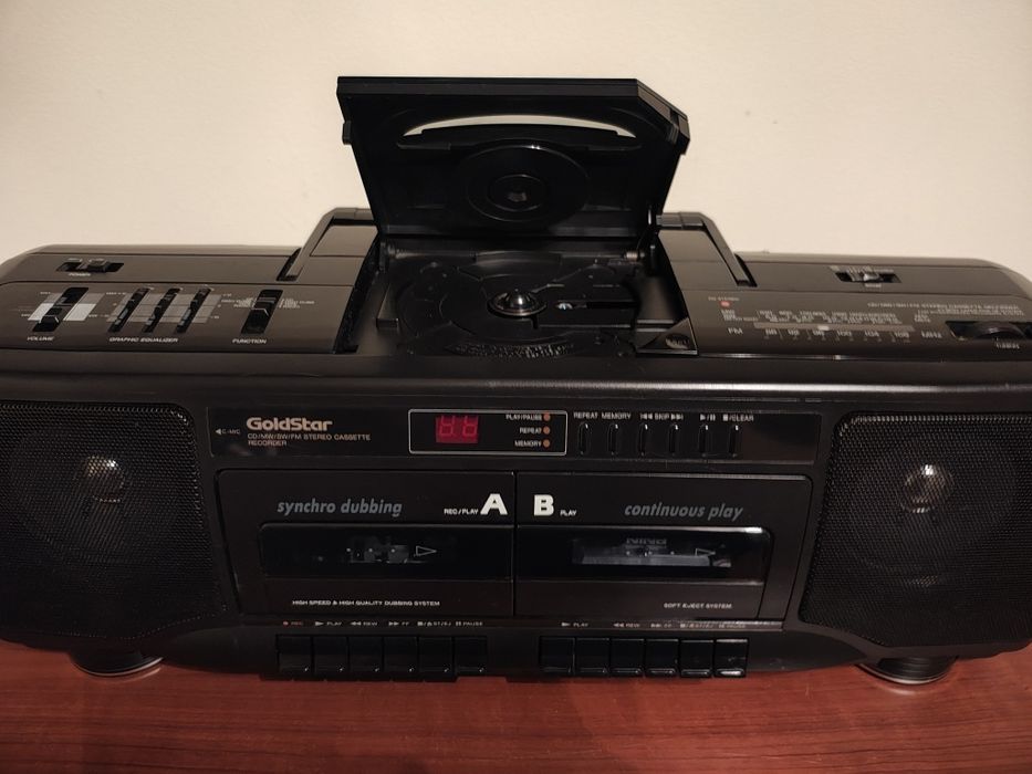 Radiocasetofon  cu  CD Godstar