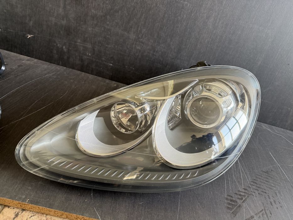 Porsche Cayenne Turbo  Порше Каен Турбо 958 / 92A оригинални фарове!