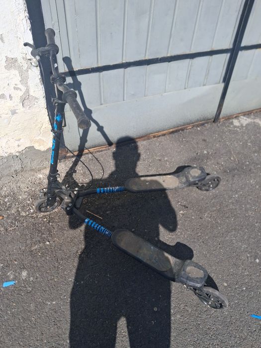 Vand trotineta in stare buna
