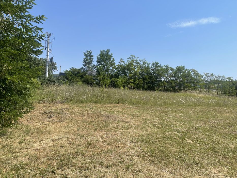 Teren de vânzare Budacu de Jos – 3 parcele, utilități la limită, zonă Raal