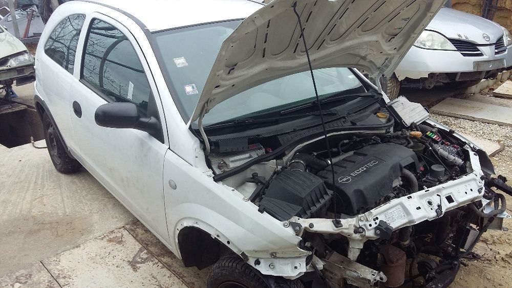 Продавам Опел корса Ц 1.3ЦДТИ - Opel Corsa C 1.3CDTI на-части