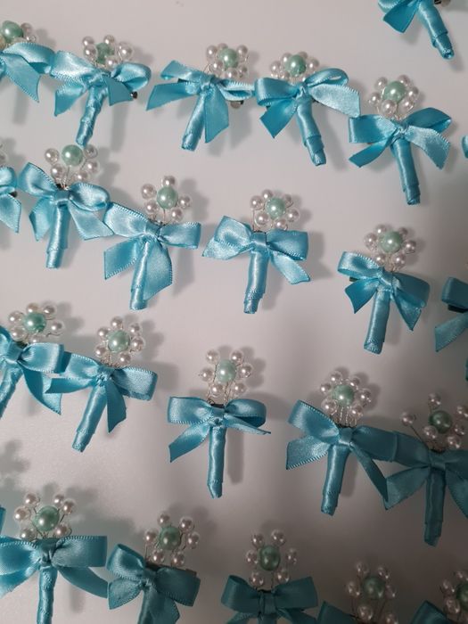 Vând cocarde mici invitati nunta