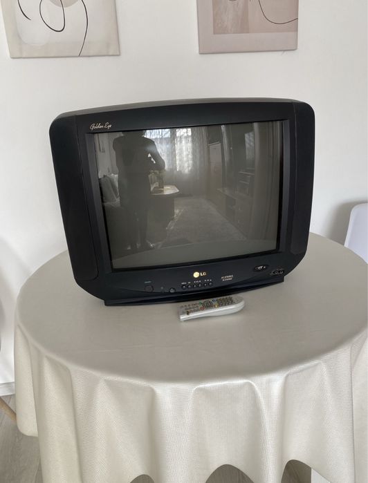 Продам телевизор lg