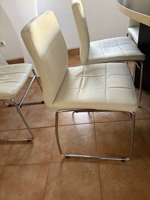 Masa dubla si 20 de scaune de vanzare