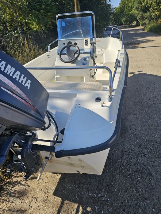 Лодка Open 485  с двигател Yamaha 75к.с.