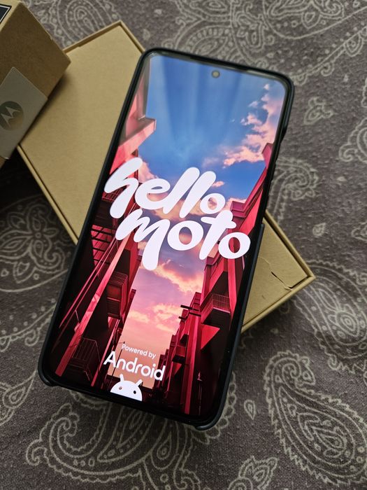 Vând telefon Moto Edge  50 Neo