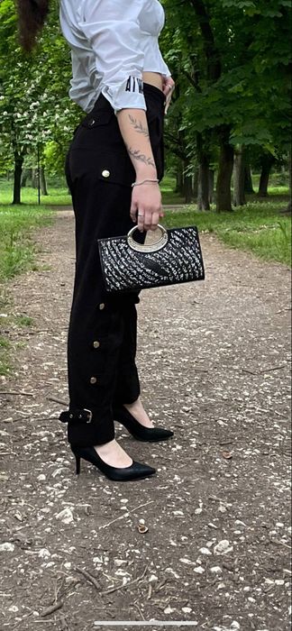 Продавам Карго панталон на Junona