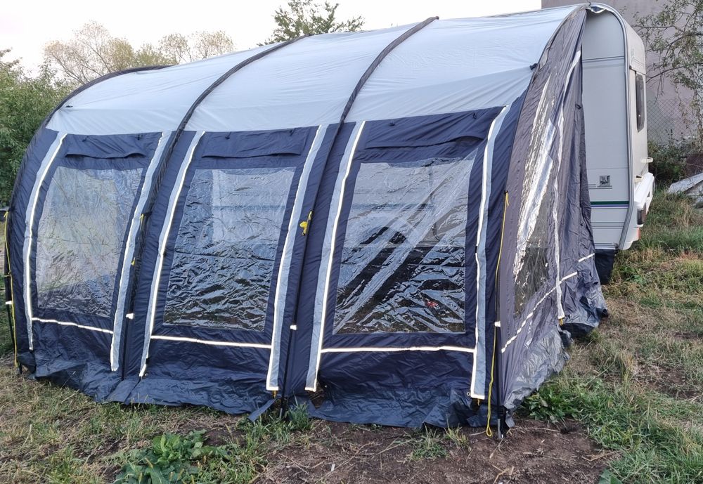 Cort Rulota Royal Welbeck 3,9m si Solari Siena 7,70-7,90