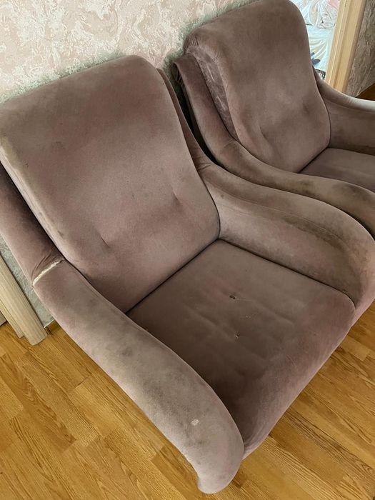 Продам диван с креслами