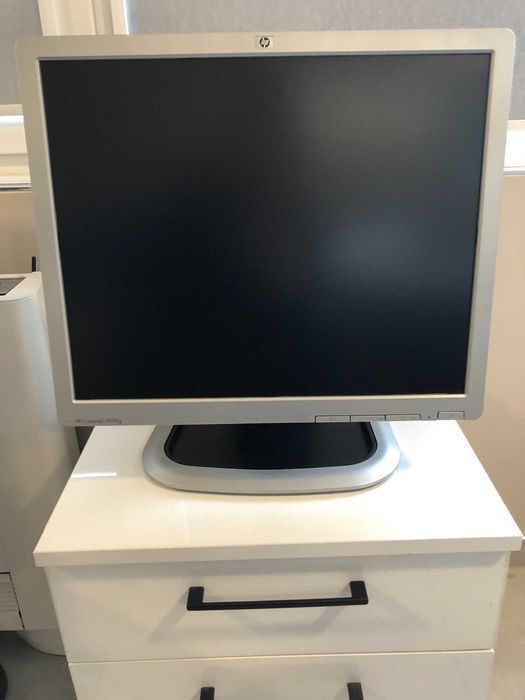 Монитор HP Compaq LA2205wg /LA1951g