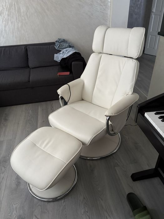 Luca Bessoni, vandfotoliu de lux,masaj si caldura.E in stare fff buna.