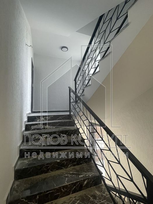 Продава се Двустаен апартамент в Пловдив, Остромила - 86 кв.м за 1150 €/кв.м - Снимка #1