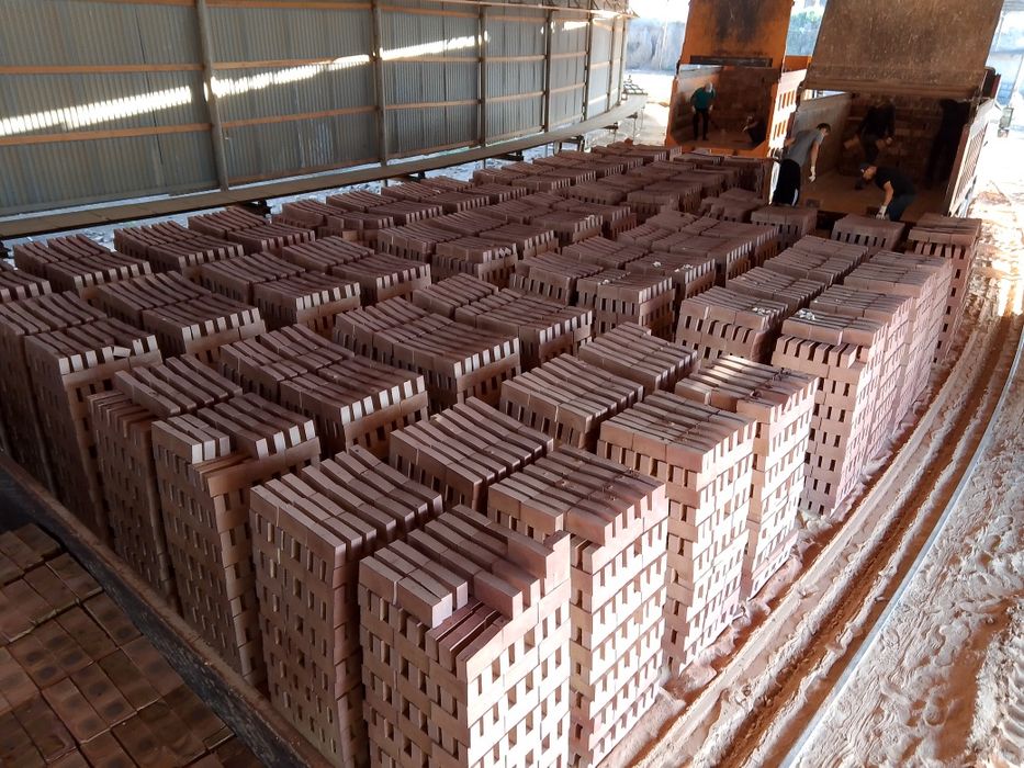 Красный кирпич М150