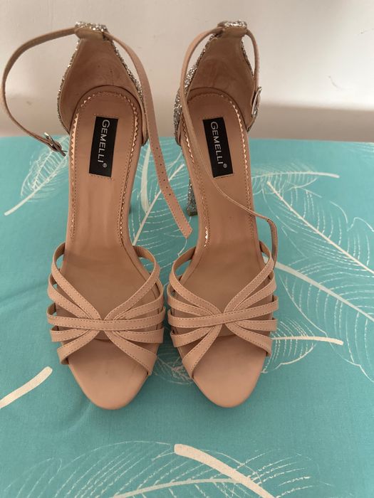 Sandale gemelli cu toc marimea 37