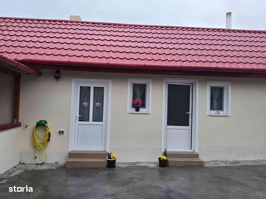 Casa de vanzare in sat Dicanesti