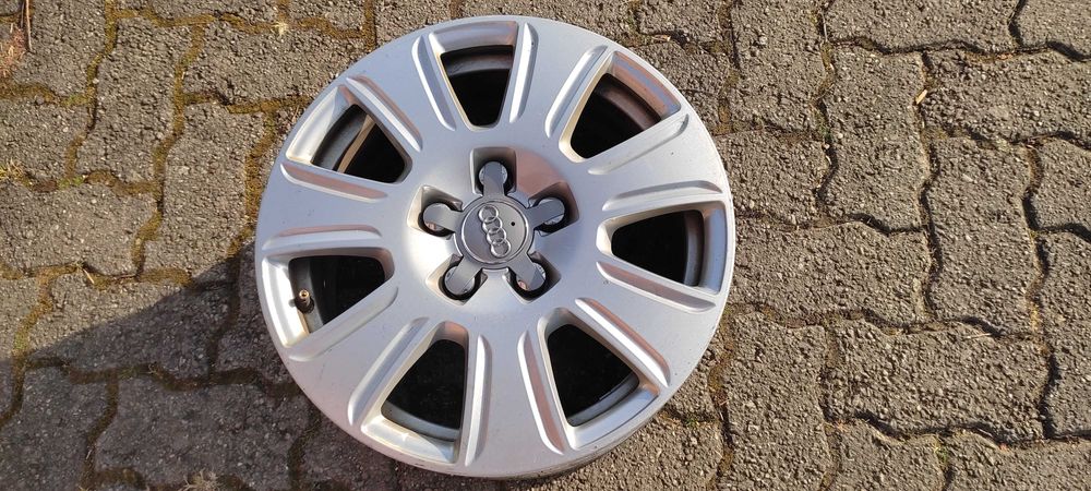 Оригинални алуминиеви джанти за Ауди 16