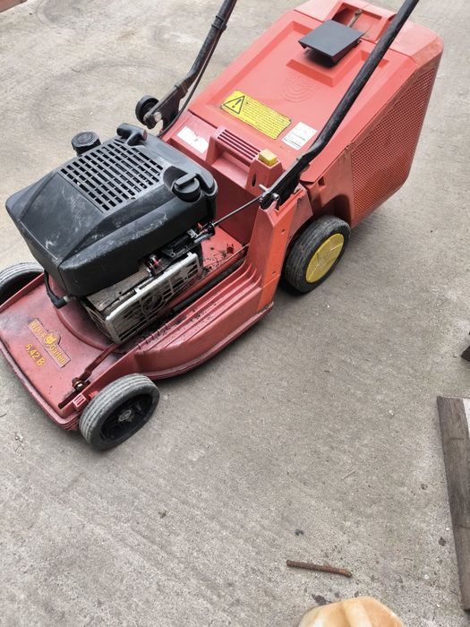 Бензинова косачка