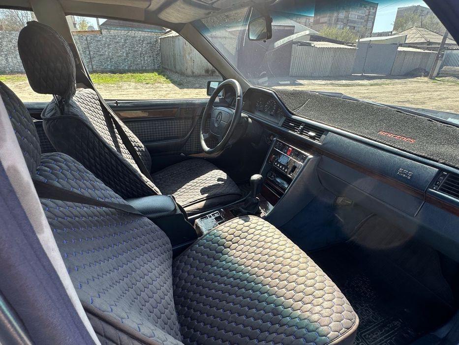 Продам Мерседес w124.  Е280. M 104.