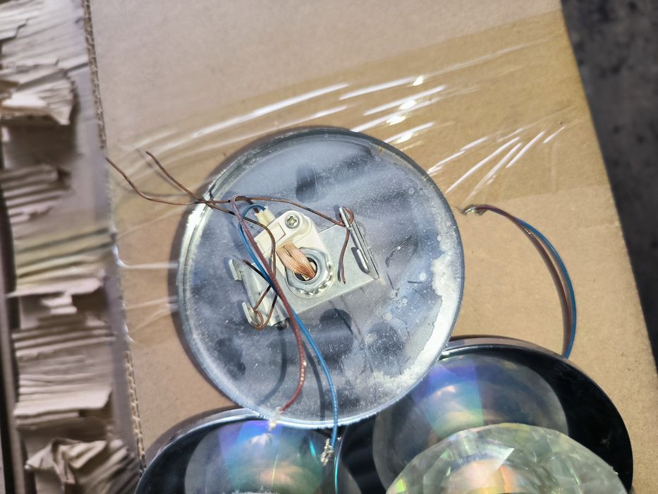 Продам потолочные светильники (СОФИТЫ)