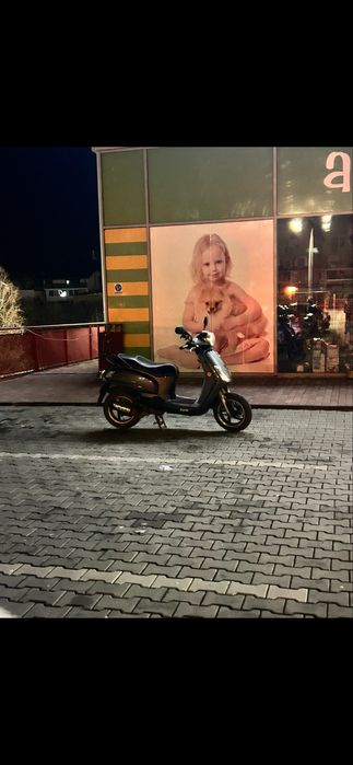 Vand scuter fara permis pe benzina