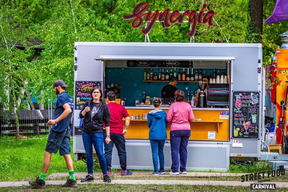 Rulotă comerciala Street Food/Afacere la cheie, gata de lucru, fabricatie Polonia, 10.900€