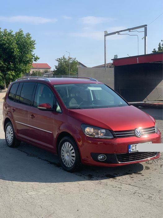 VOLKSWAGEN Touran 2012 — imagine 3