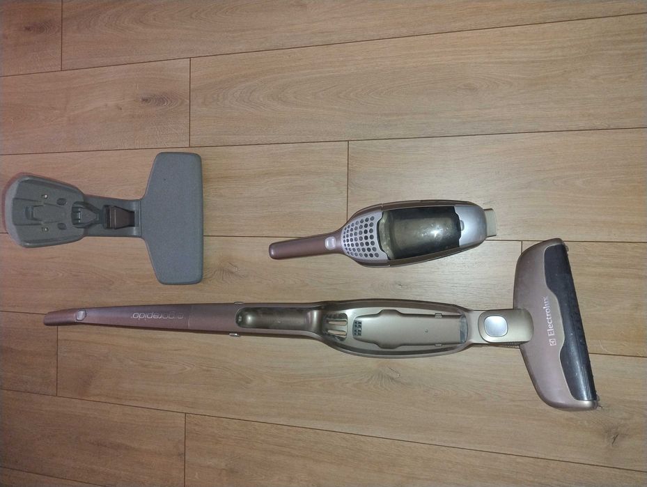 Безкабелна прахосмукачка Electrolux