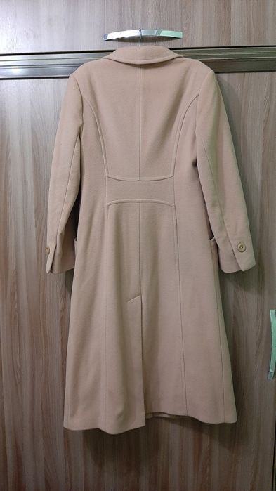 Продаю пальто демисезонное.