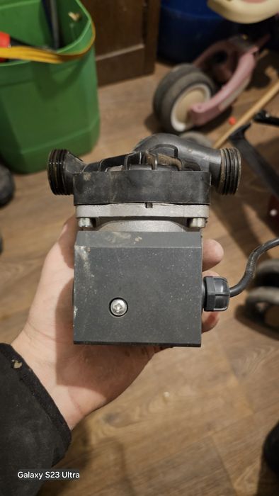 Vând  Centrala  Milenium