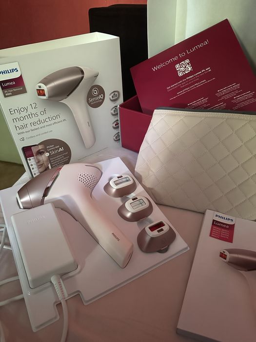 Фотоепилатор Philips Lumea 9900 BRI977/00