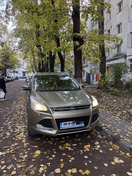 FORD Kuga 2013 — imagine 2