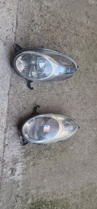 Фарове за Нисан Микра