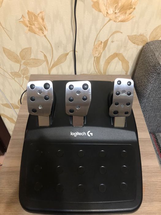 Продам игровой руль