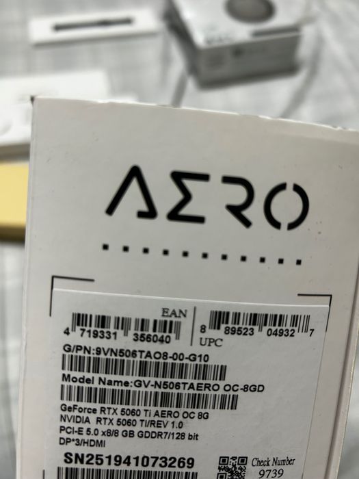 Видео карта Gigabyte и слушалки Sony