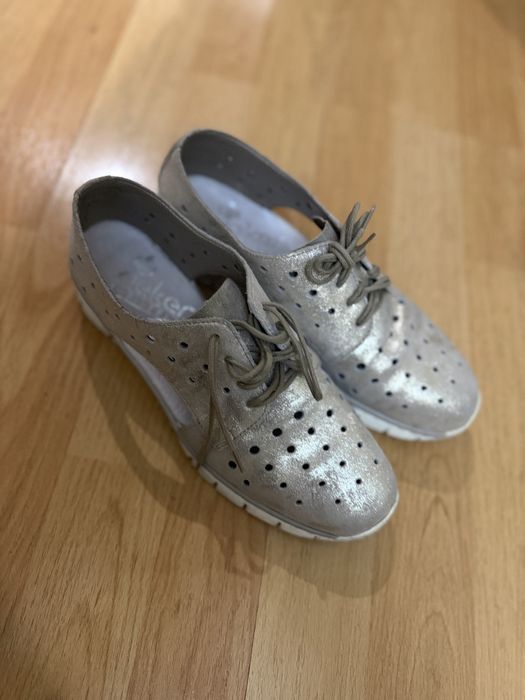 Красовки женские