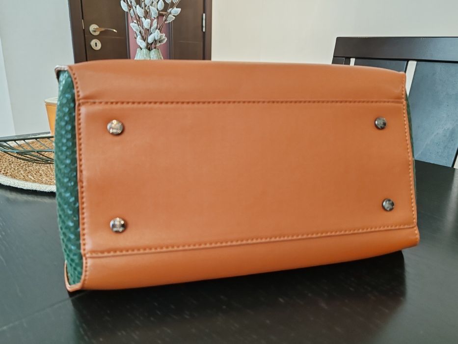 Дамска чанта Axel - нова