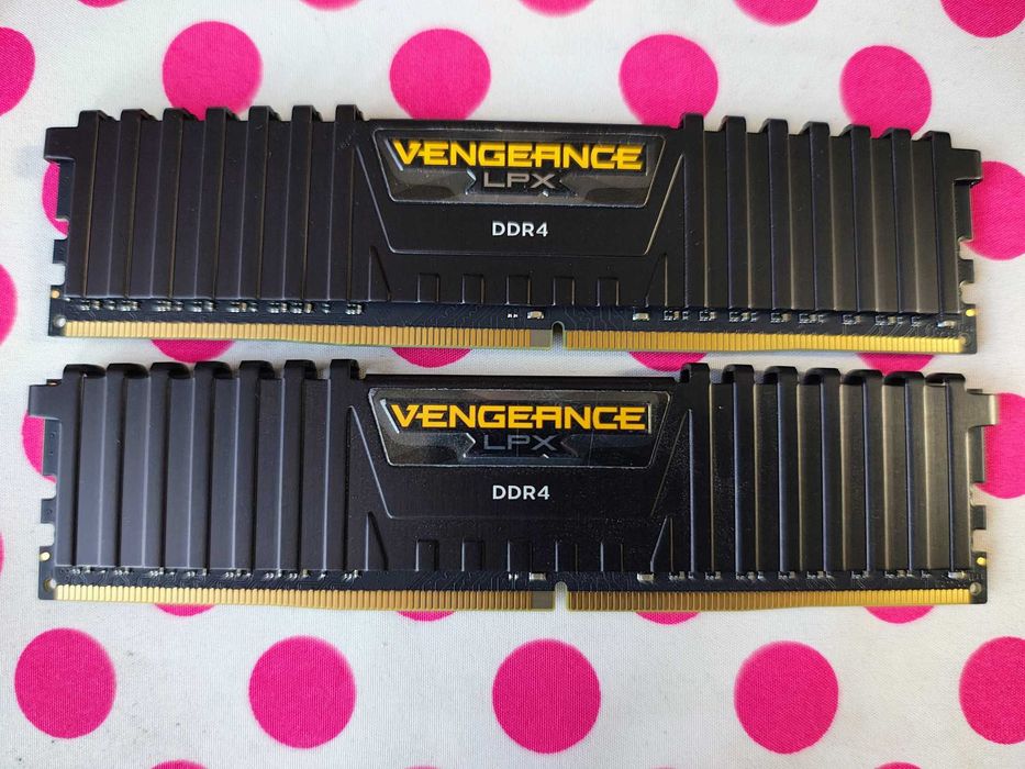 Memorie Corsair Vengeance LPX Black 16GB DDR4 3600MHz Desktop.