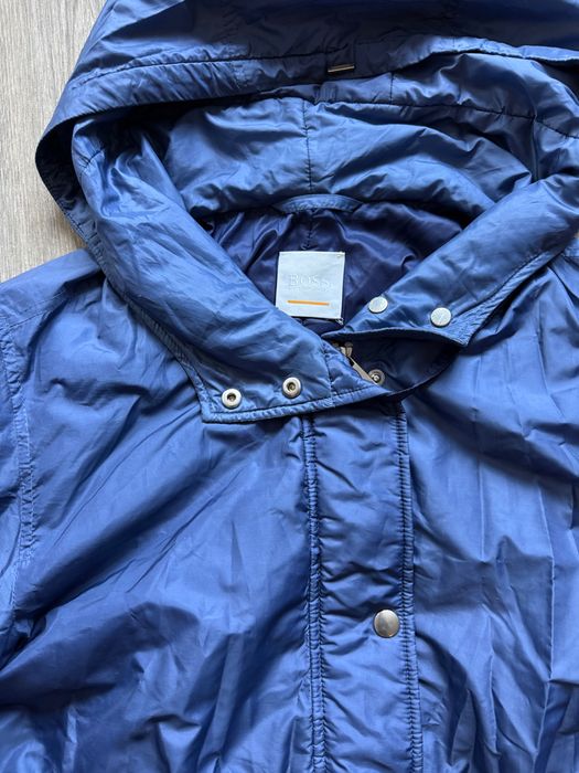 Hugo Boss. С пухено яке