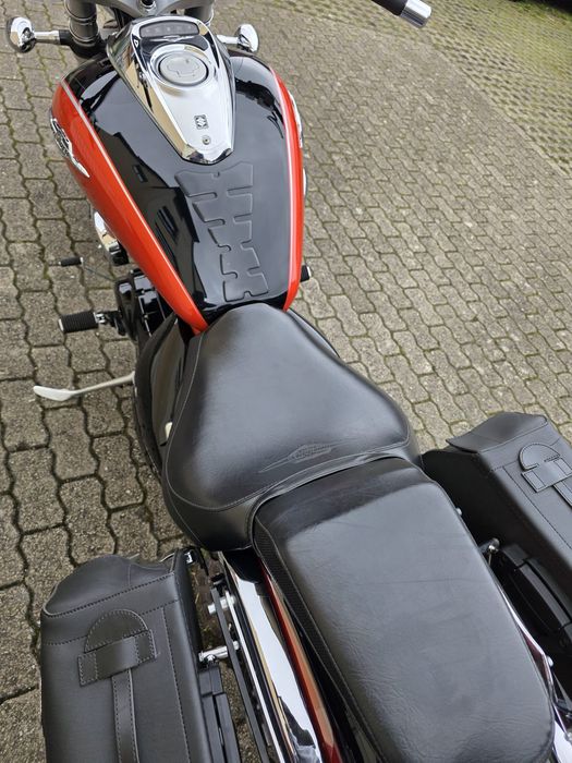 Suzuki Intruder M800
