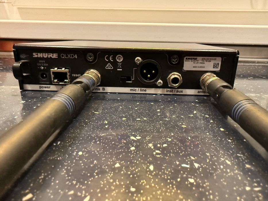 SHURE QLXD24E - Безжична микрофонна система