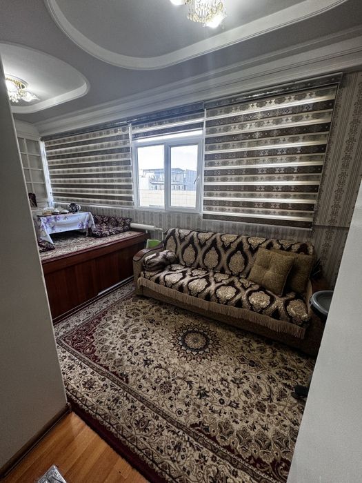 Oybek metro 4 xonali uy.