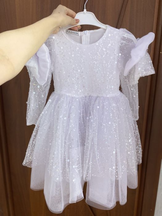 Продам красивое нарядное платье