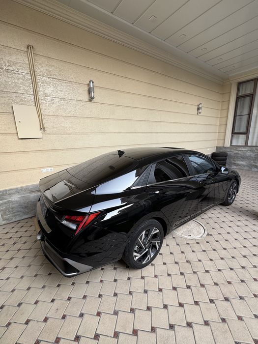 Hunday Elantra 1.6 Full 2023 yil 33000 probeg