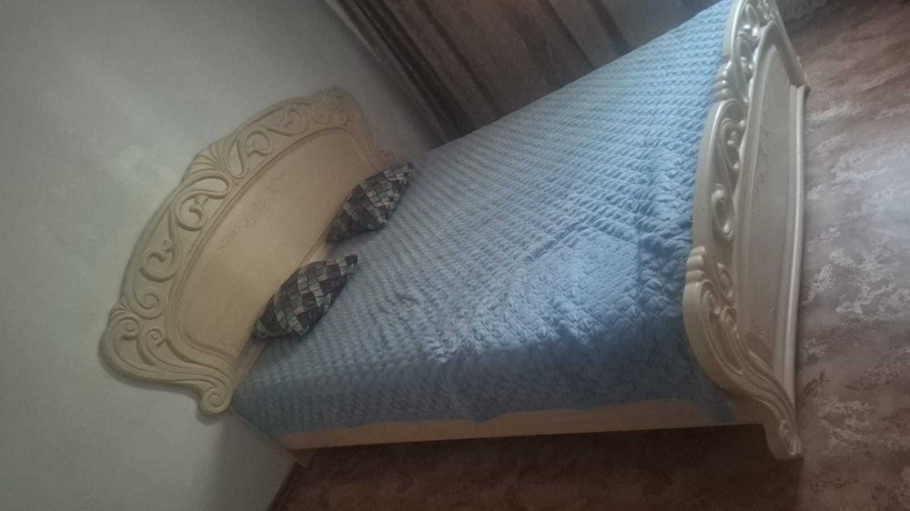 Продам кровать спальни