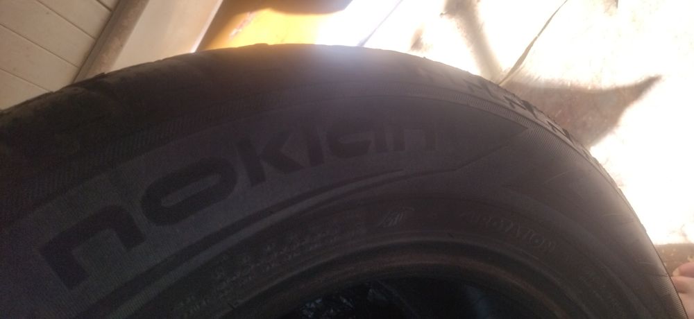 Продам покрышки Нокиан