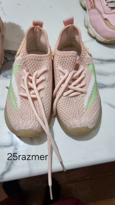 Oyoq kiyimchala b/u. Holati zur